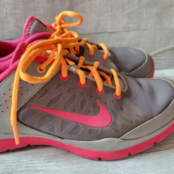 Nike Womens Training Shoes Gray/Pink Size 9 US Lightly Used Comfort & Style - Picture 4 of 7